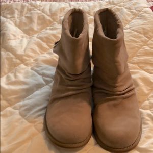 Emu boots size 10
